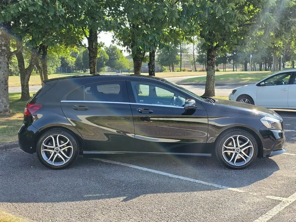 Used Mercedes A180 Sport Edition 122 HP (89 kW) 2018 Black Hatchback