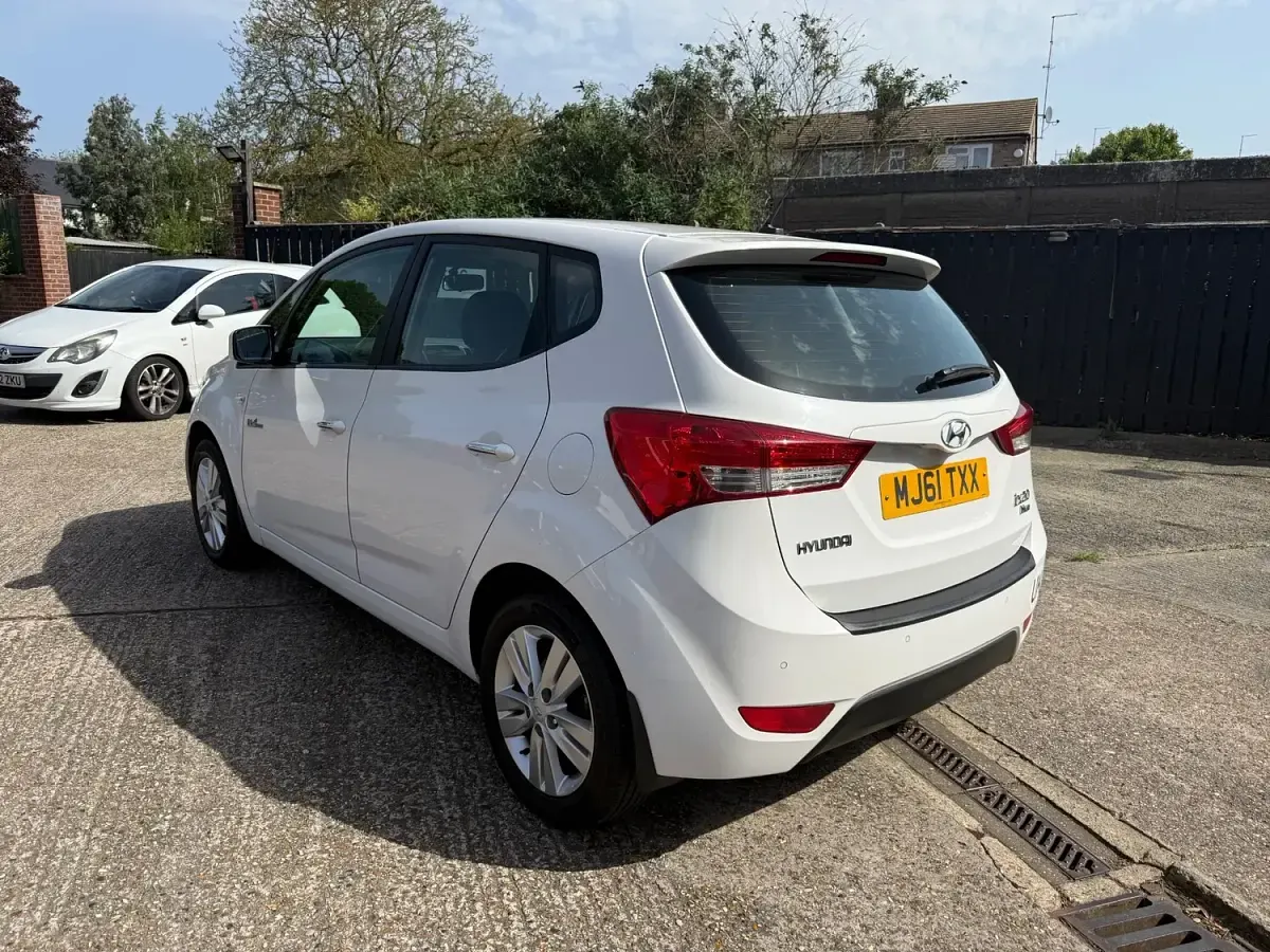 Used Hyundai ix20 Active 2011 White Hatchback