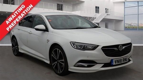 White Used 2018 Vauxhall Insignia Sport Hatchback | £6,795 (Fair price) - Image 1/1