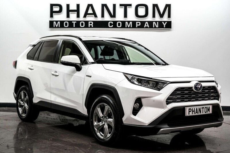 White Used 2020 Toyota RAV4 Hybrid Design SUV | £19,990 (Fair price) - Image 1/4