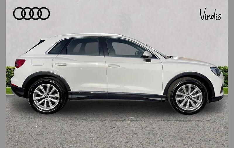 Used Audi Q3 Sport 150 HP (110 kW) 2024 White SUV