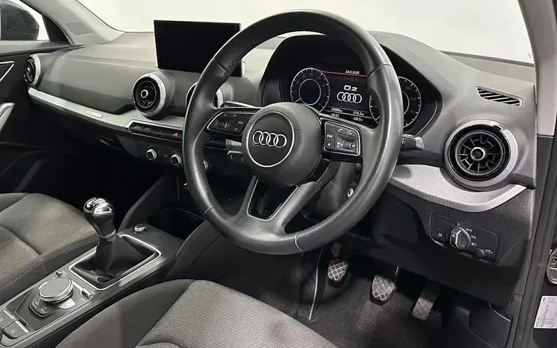 Used Audi Q2 Sport 110 HP (80 kW) 2022 Grey SUV