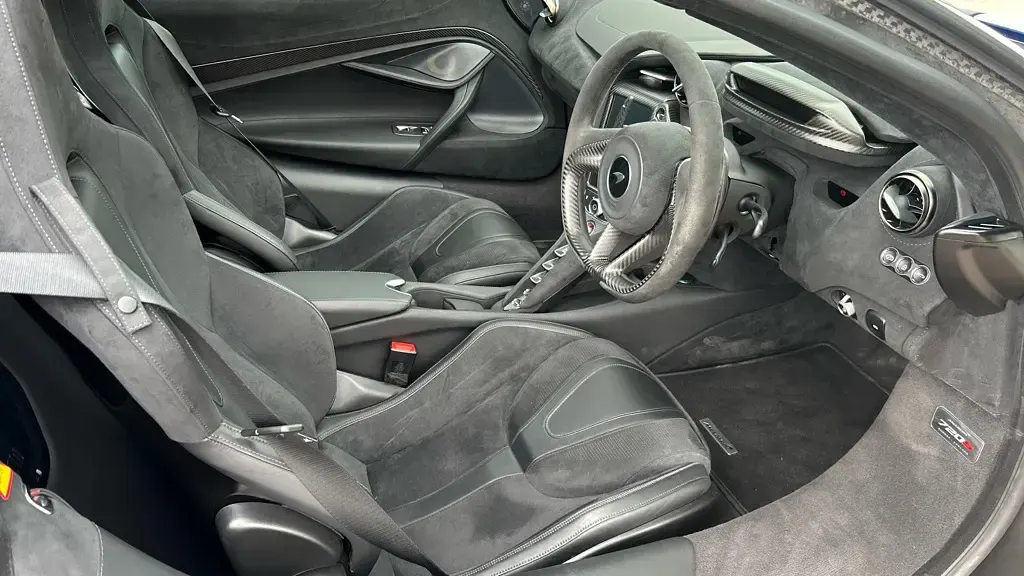 Used McLaren 720S 720 HP (529 kW) 2023 Blue Coupe