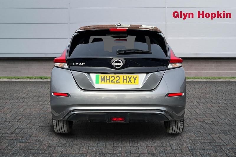 Used Nissan Leaf N-Connecta 110 kW (150 HP) 2022 Grey Hatchback