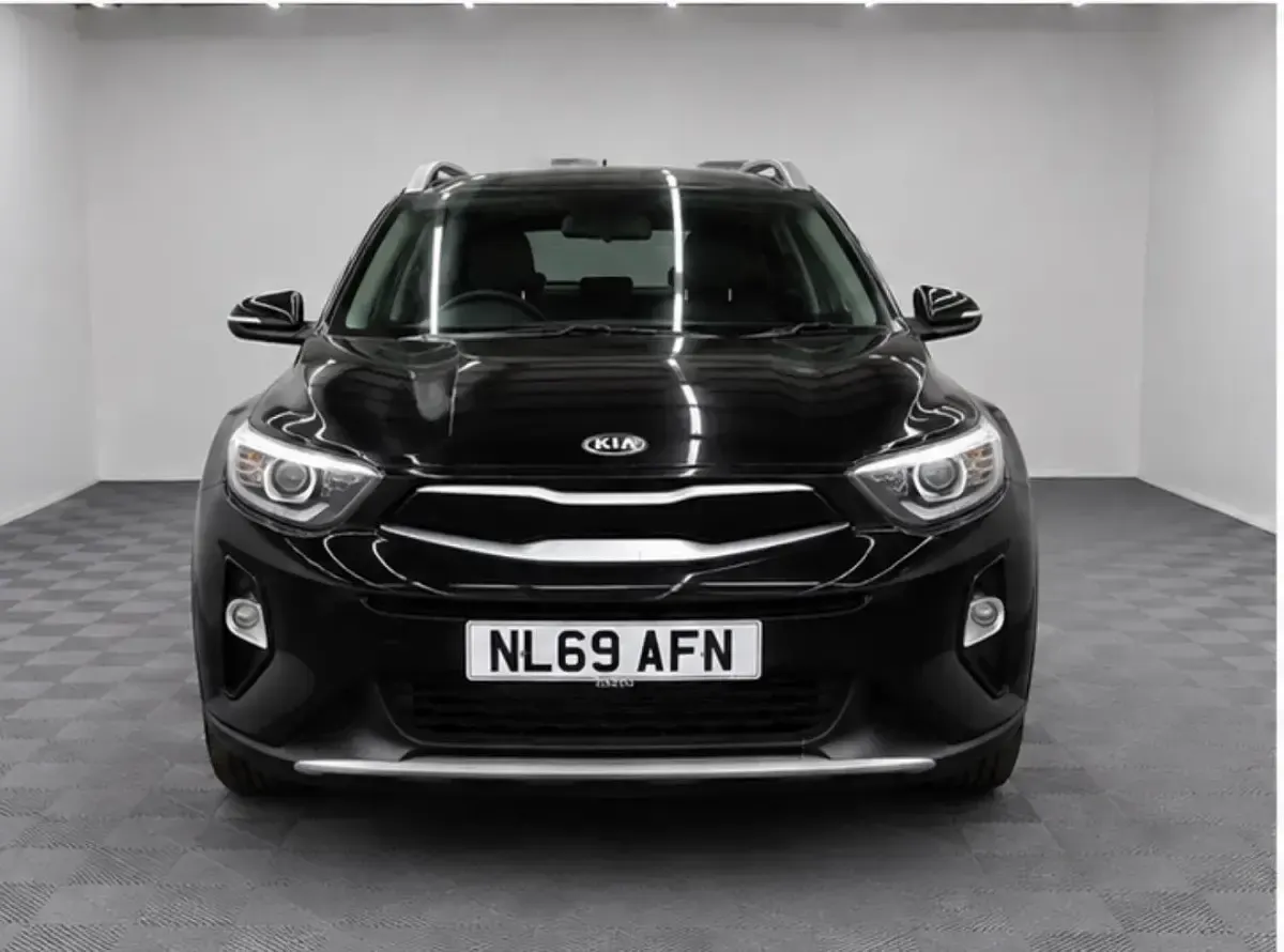 Used Kia Stonic 100 HP (73 kW) 2019 Black SUV