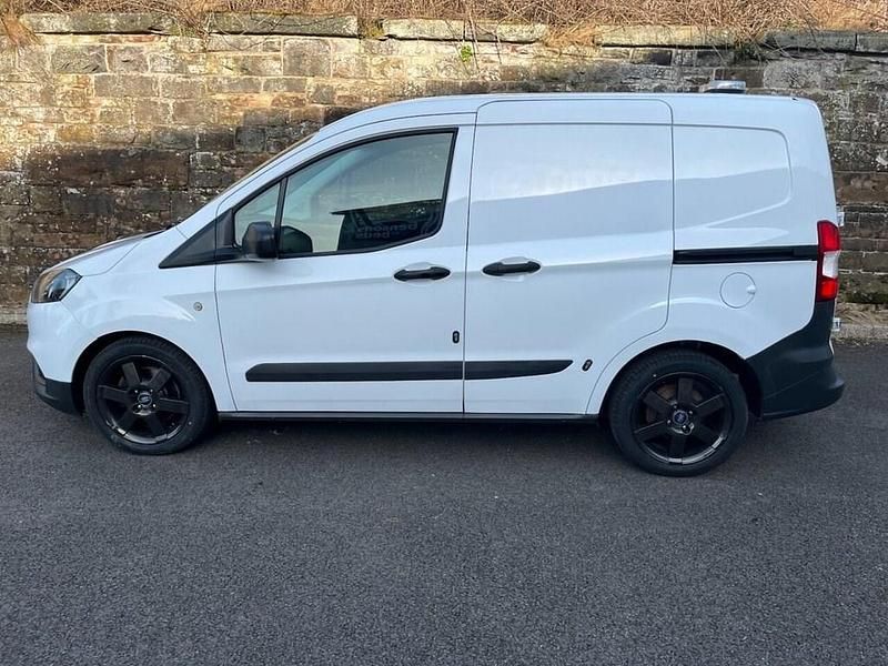 Used Ford Transit 75 HP (55 kW) 2019 White Van