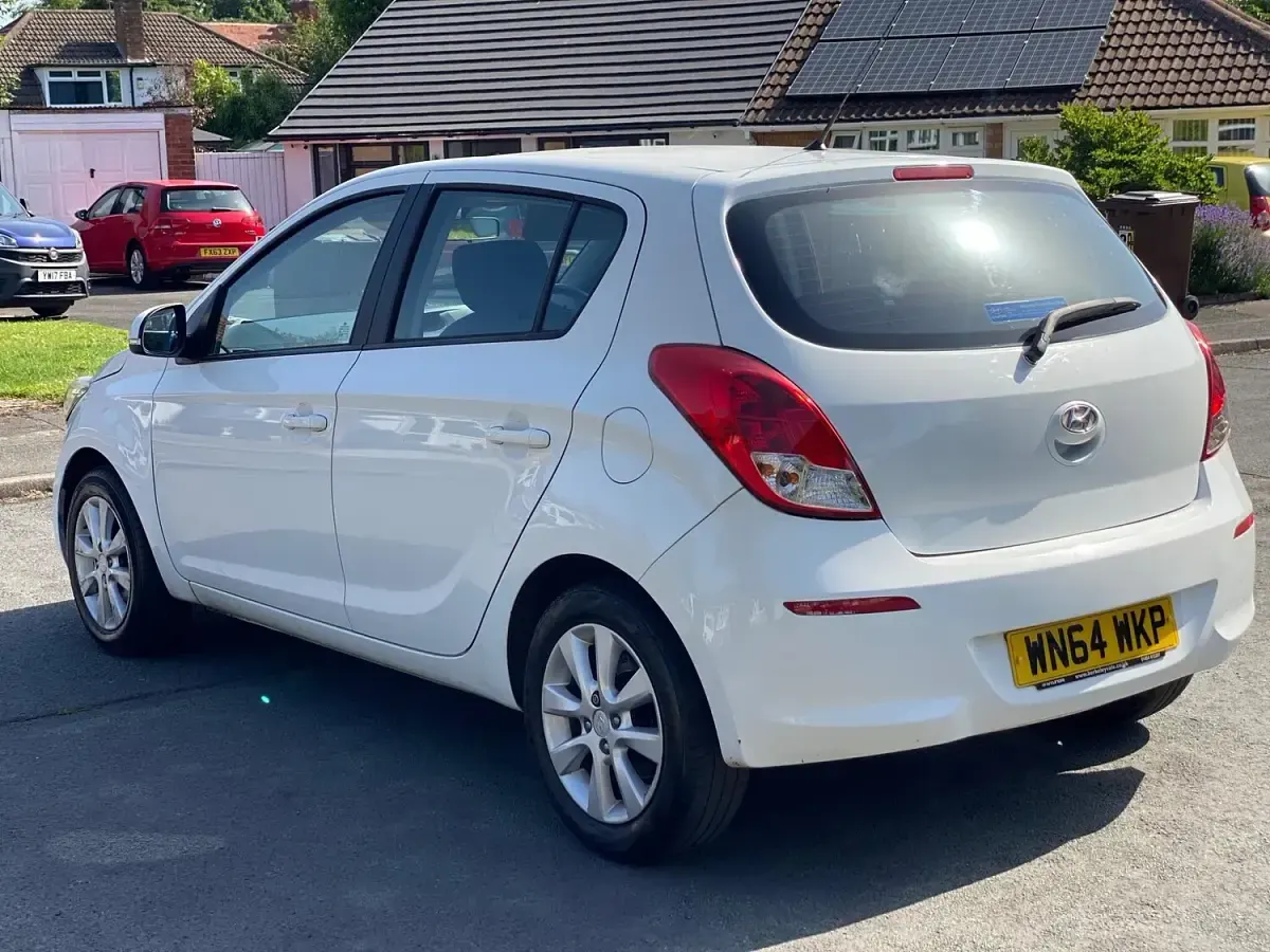 Used Hyundai i20 Active 2014 White Hatchback