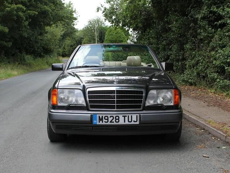 Used Mercedes E320 220 HP (161 kW) 1994 Others Cabriolet