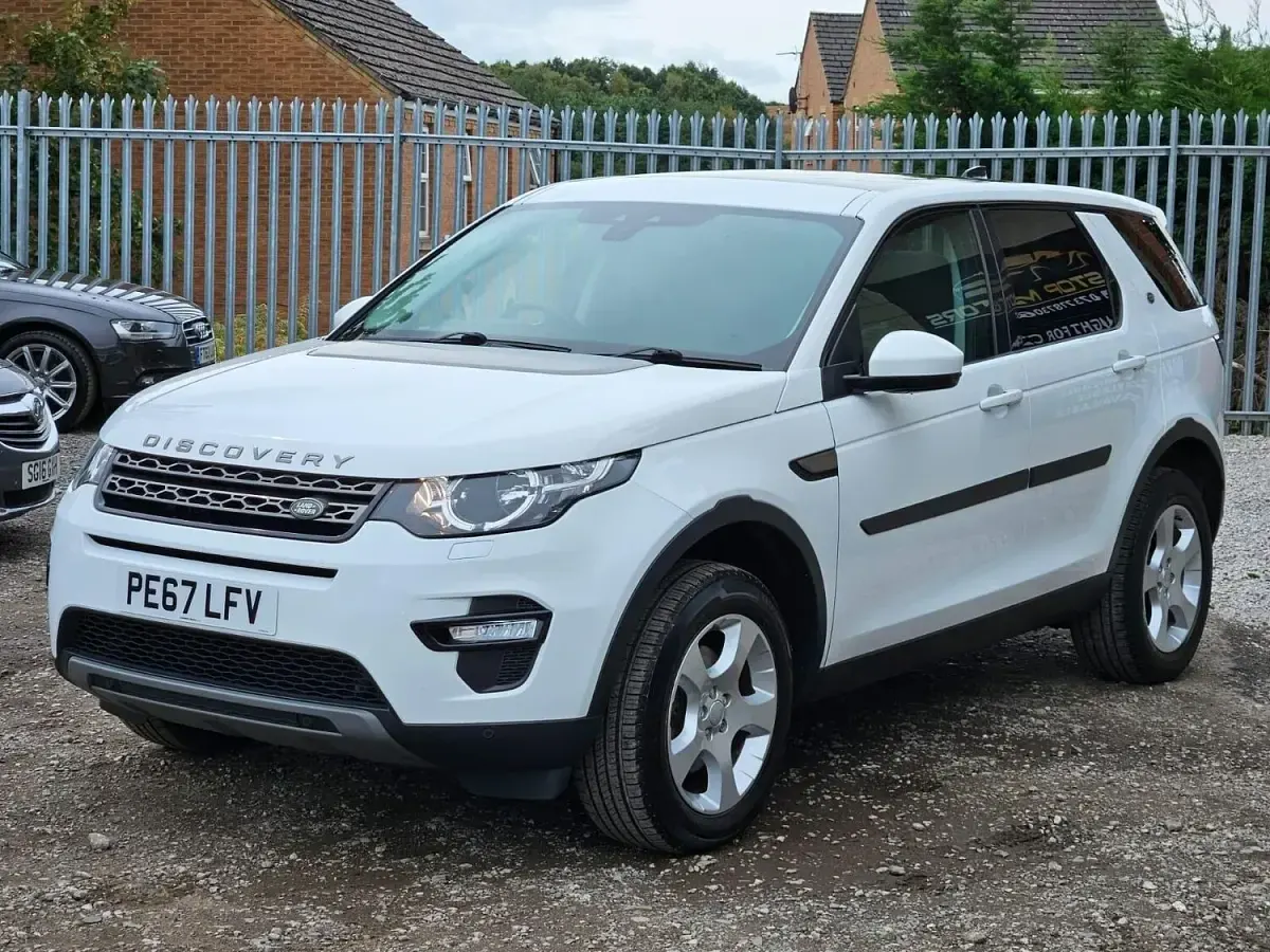 Used Land Rover Discovery Sport SE 147 HP (108 kW) 2017 White SUV