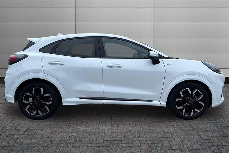 Używany Ford Puma ST-Line X 125 KM (91 kW) 2023 Biały Hatchback