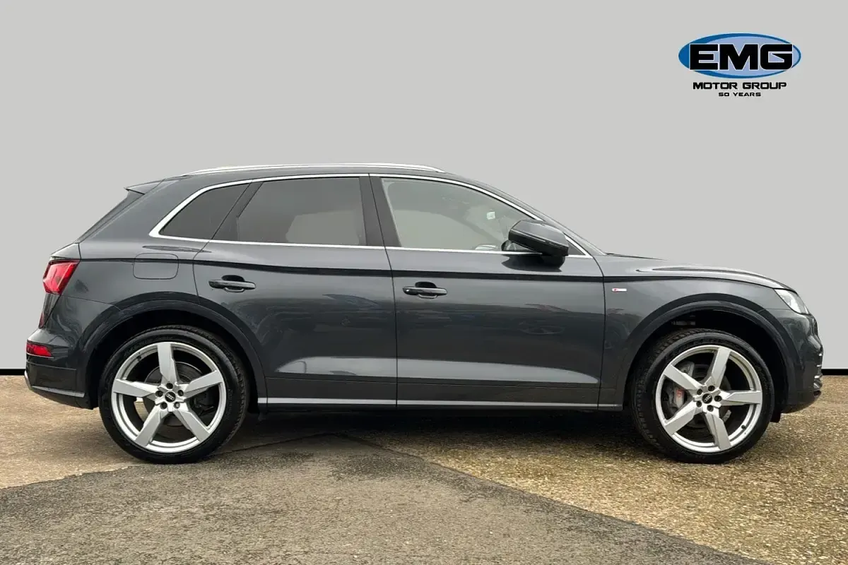 Usado Audi Q5 Competition 367 CV (269 kW) 2020 Gris SUV