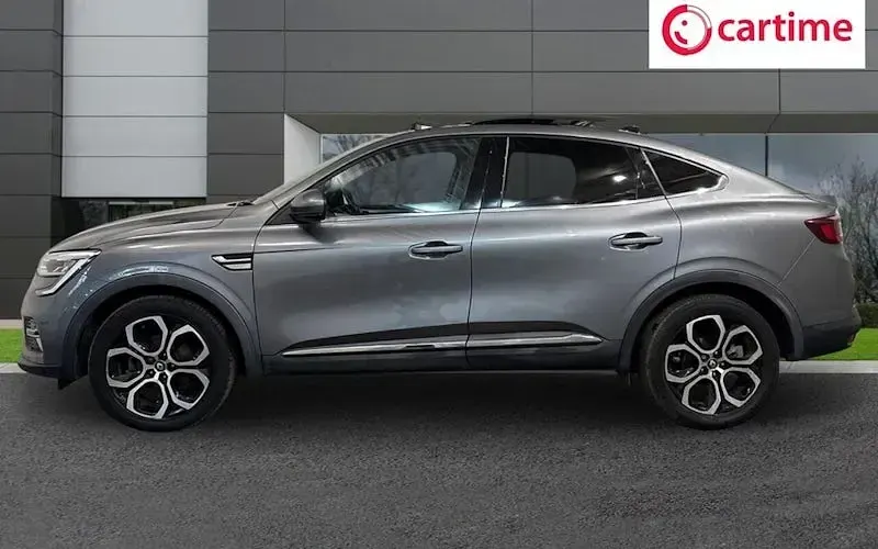 Used Renault Arkana Version S 145 HP (106 kW) 2022 Grey SUV