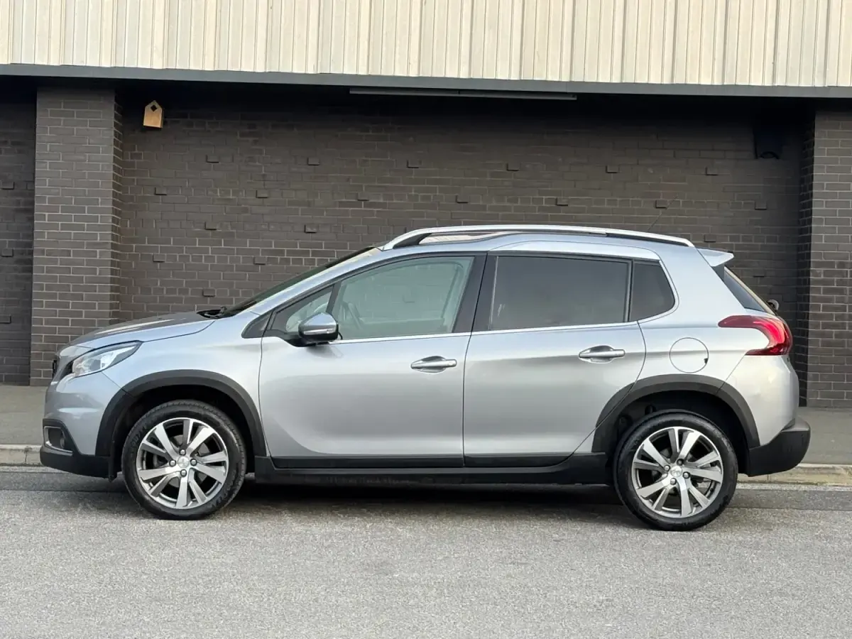 Second-hand Peugeot 2008 Allure 2018 Gri SUV