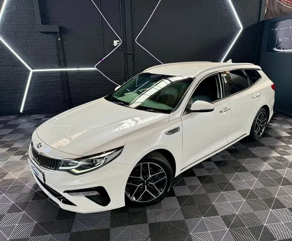 Used Kia Optima 134 HP (98 kW) 2019 White Estate