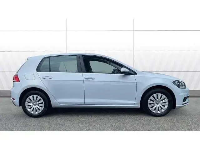 Używany VW Golf VII S 85 KM (62 kW) 2017 Srebrny Hatchback