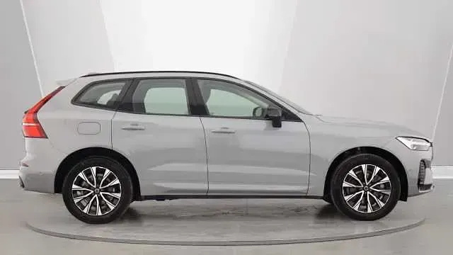 Begagnad Volvo XC60 Plus 250 HK (183 kW) 2025 SUV