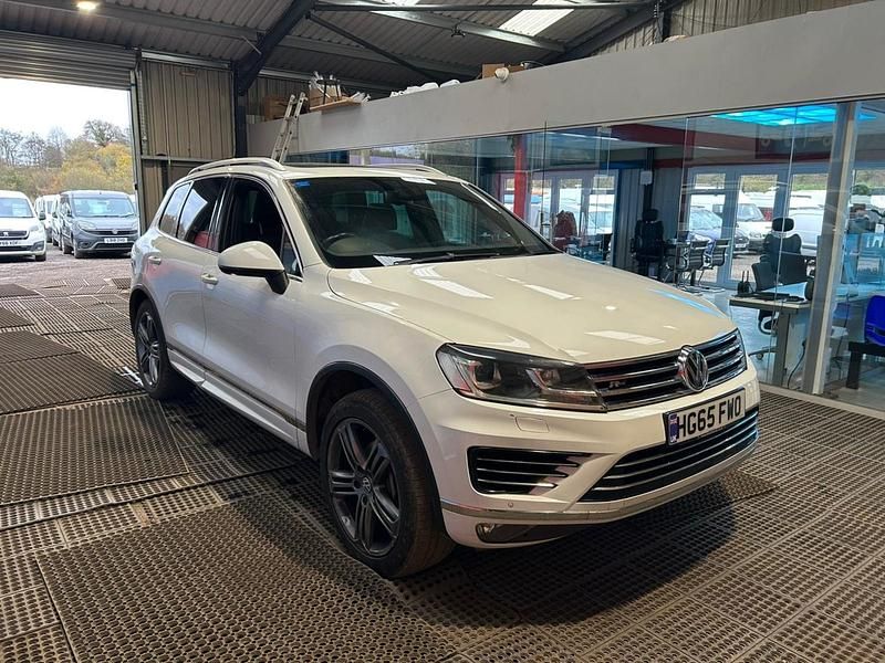 White Used 2015 VW Touareg R-line SUV | £9,995 - Image 1/1
