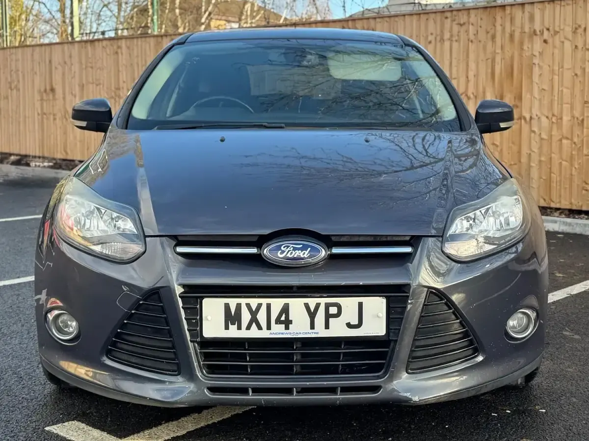 Used Ford Focus Titanium 115 HP (84 kW) 2014 Grey Hatchback