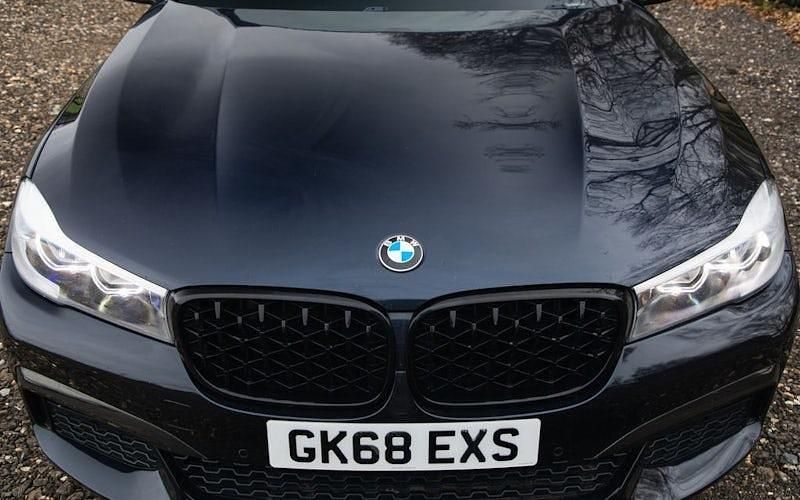 Used BMW 740L M Sport 320 HP (235 kW) 2018 Black Sedan