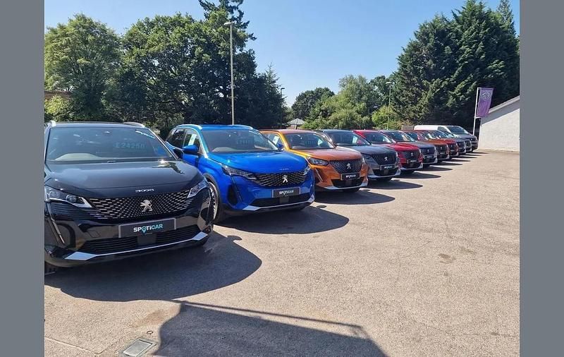 Used Peugeot e-3008 GT 156 kW (213 HP) 2025 Grey SUV