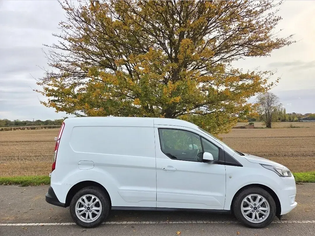 Used Ford Transit Limited 120 HP (88 kW) 2021 White Van