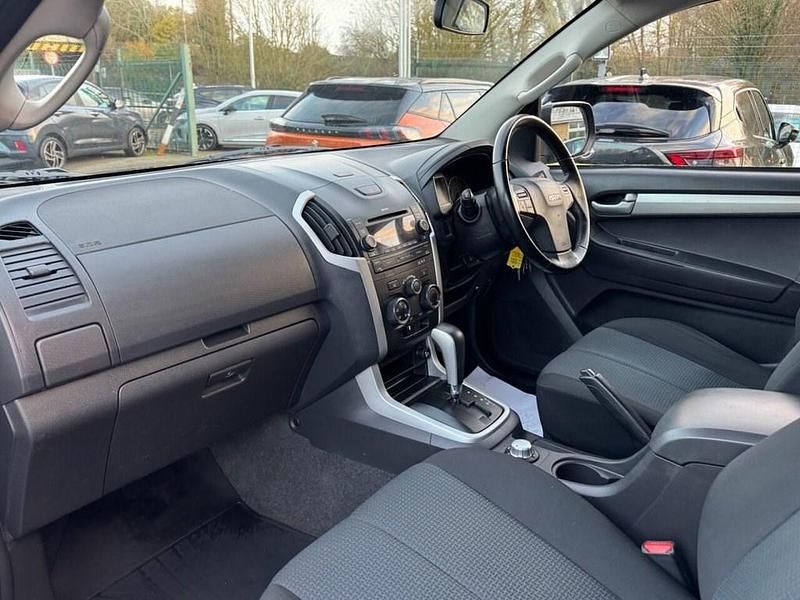 Used Isuzu Pick up 161 HP (118 kW) 2016 Blue Pickup