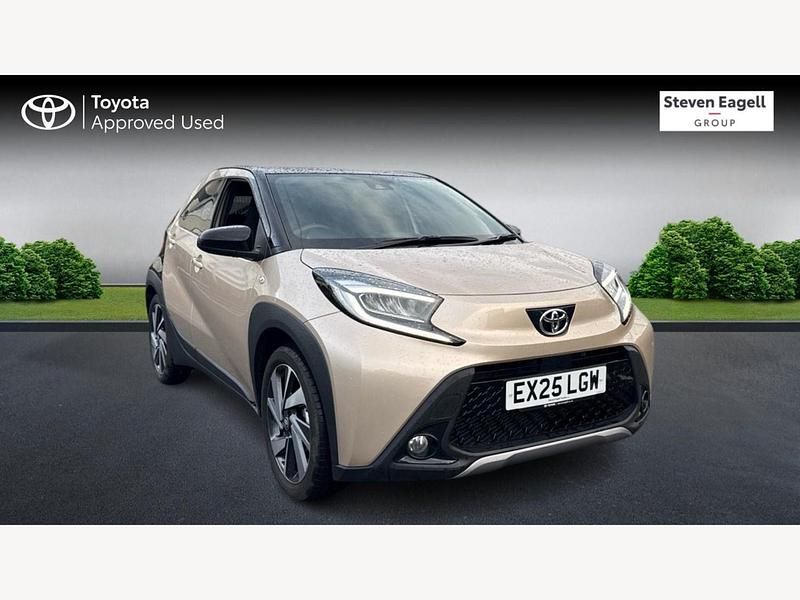 Used Toyota Aygo X 72 HP (52 kW) 2025 Beige SUV