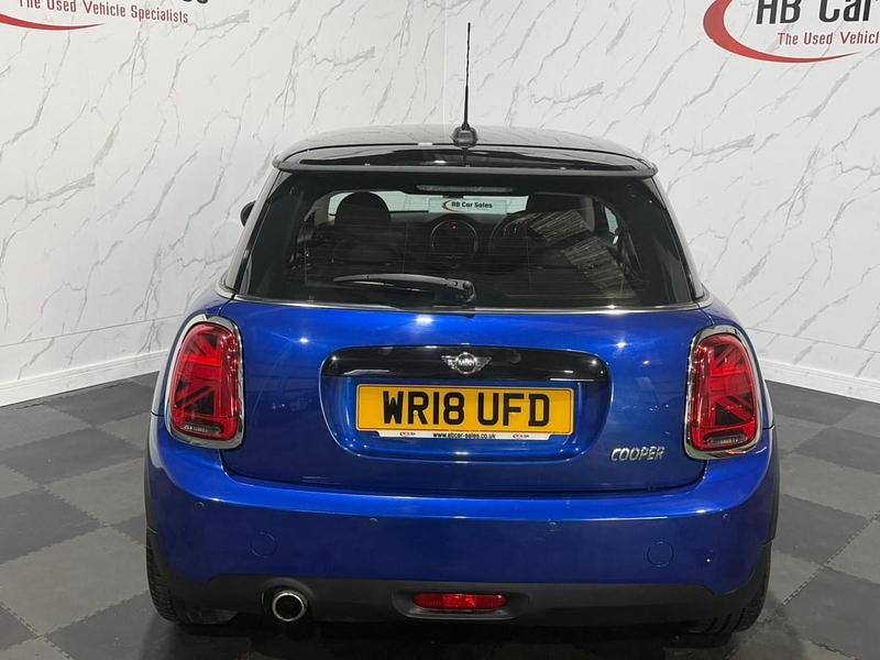 Usado Mini Cooper Hatch 2018 Azul Utilitario
