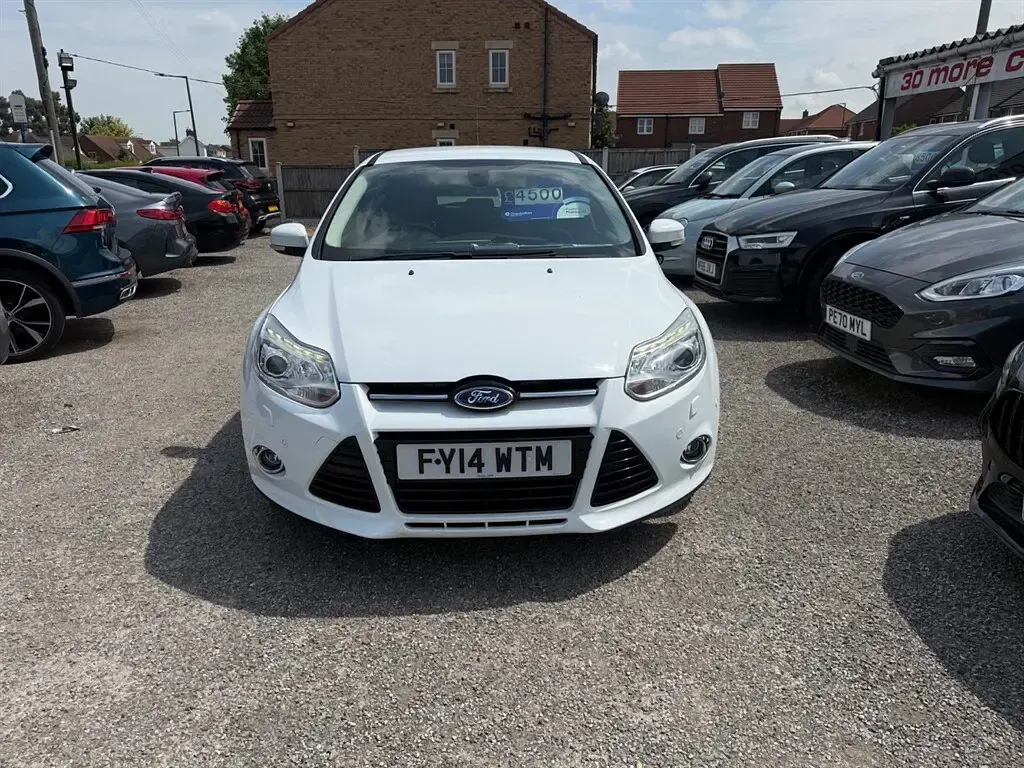 Used Ford Focus Titanium X 115 HP (84 kW) 2014 White Hatchback