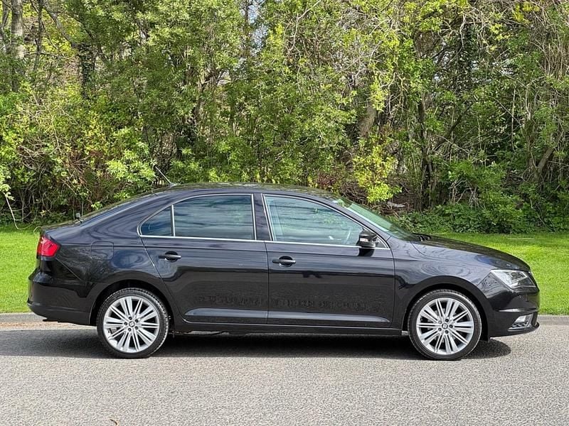 Used Seat Toledo XCELLENCE 110 HP (80 kW) 2018 Black metallic Hatchback