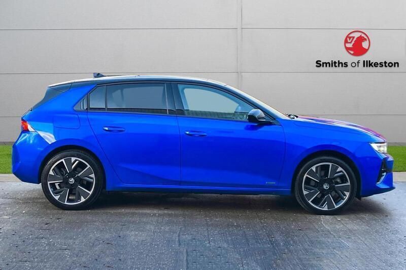Blue Used 2023 Vauxhall Astra Ultimate Hatchback | £19,495 (Fair price) - Image 1/4