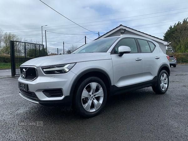 Used Volvo XC40 Momentum 2019 Silver SUV