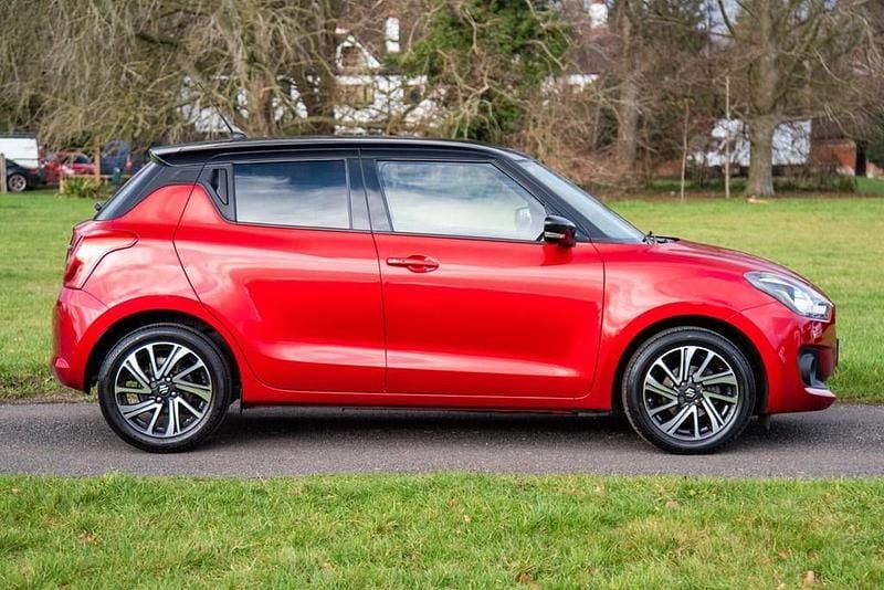 Used Suzuki Swift SZ5 83 HP (61 kW) 2022 Red Hatchback