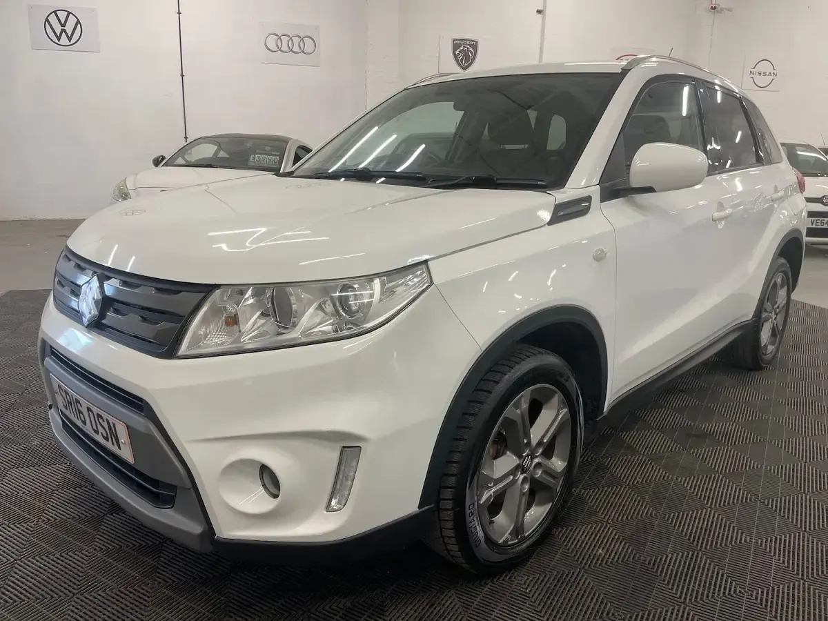 Used Suzuki Vitara SZ-T 120 HP (88 kW) 2016 White SUV
