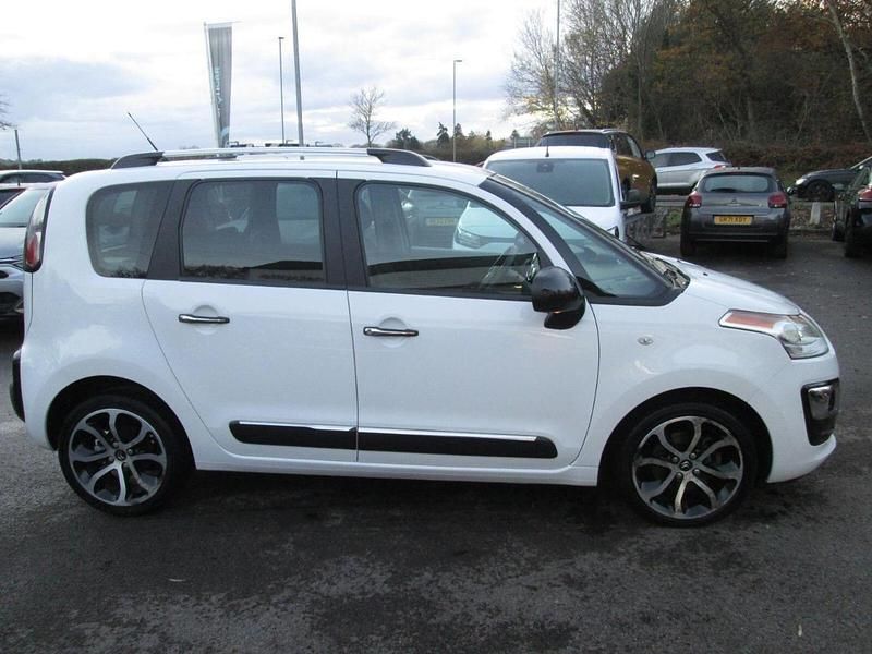 White Used 2017 Citroën C3 Picasso Platinum MPV | £7,495 (Fair price) - Image 1/4