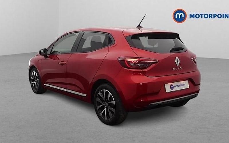 Used Renault Clio V Iconic 101 HP (74 kW) 2020 Red Hatchback