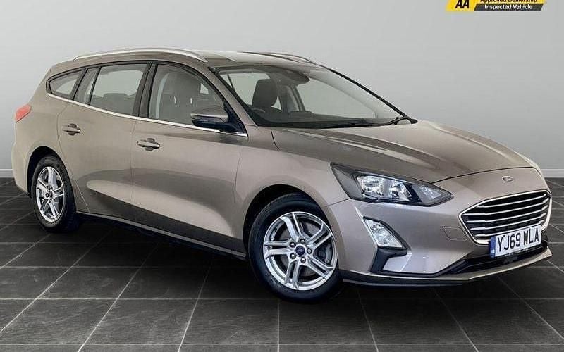 Used 2020 Ford Focus Zetec Estate | £6,195 (Good price) - Image 1/2