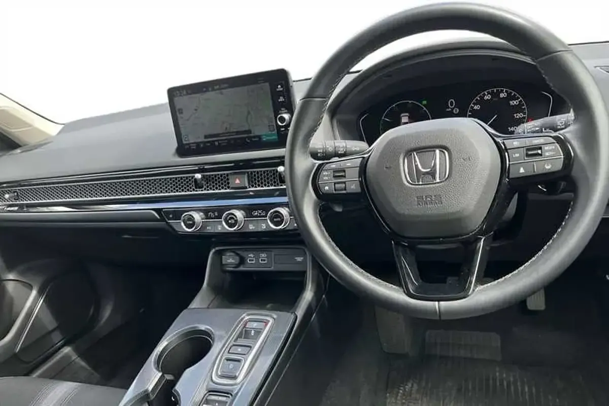 Used Honda Civic Elegance 143 HP (105 kW) 2024 Crystal black