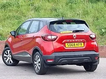Second-hand Renault Captur Play 90 CP (66 kW) 2018 Roșu SUV