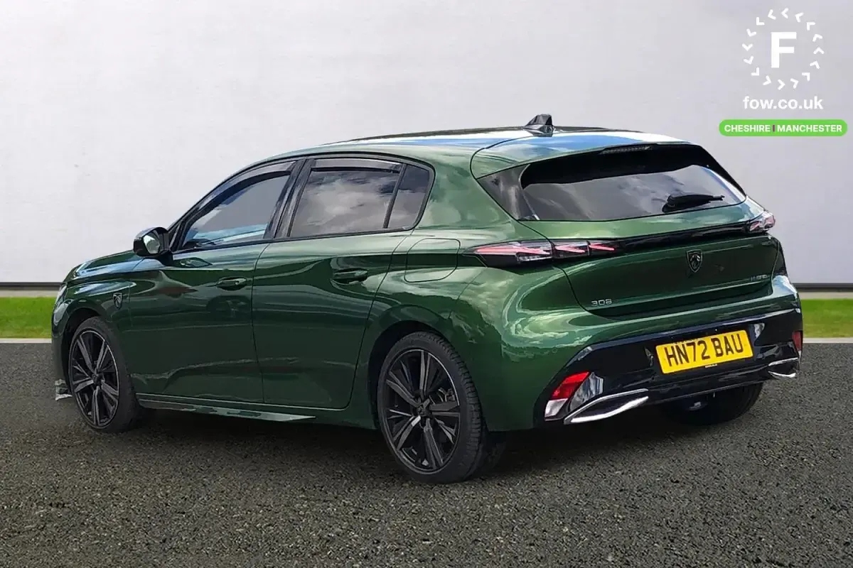 Used Peugeot 308 Premium 224 HP (164 kW) 2022 Green Hatchback