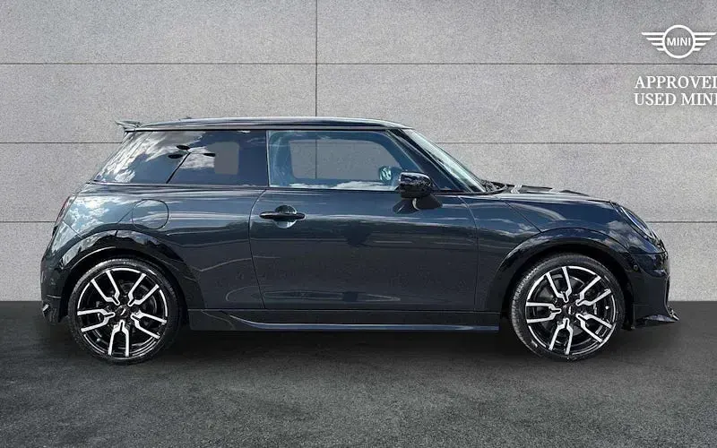 Used Mini Cooper Sport 114 kW (156 HP) 2026 Hatchback