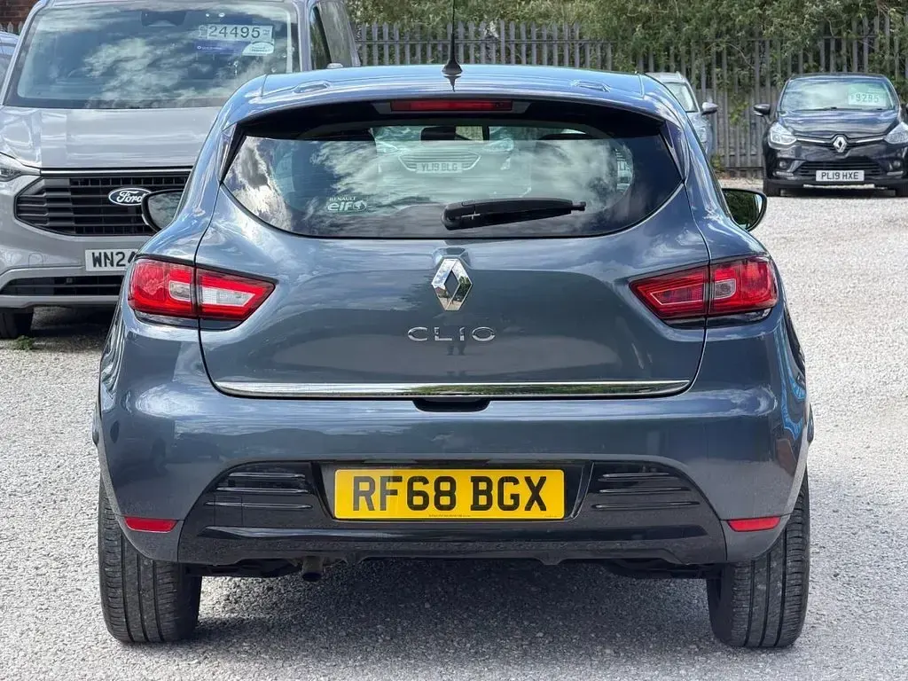 Used Renault Clio IV Play 90 HP (66 kW) 2018 Grey Hatchback