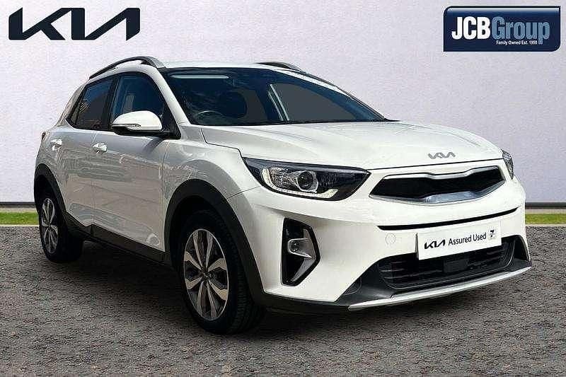 White Used 2022 Kia Stonic 2 SUV | £15,495 (Fair price) - Image 1/4