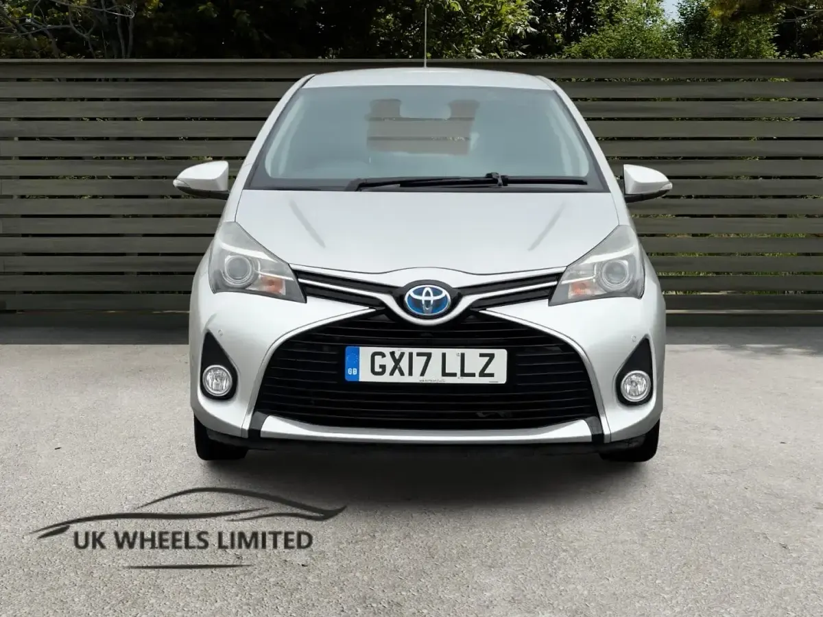 Used Toyota Yaris Hybrid 2017 Silver Hatchback