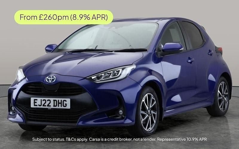 Used 2025 Toyota Yaris Hybrid Design Hatchback | £15,705 (Super price) - Image 1/2