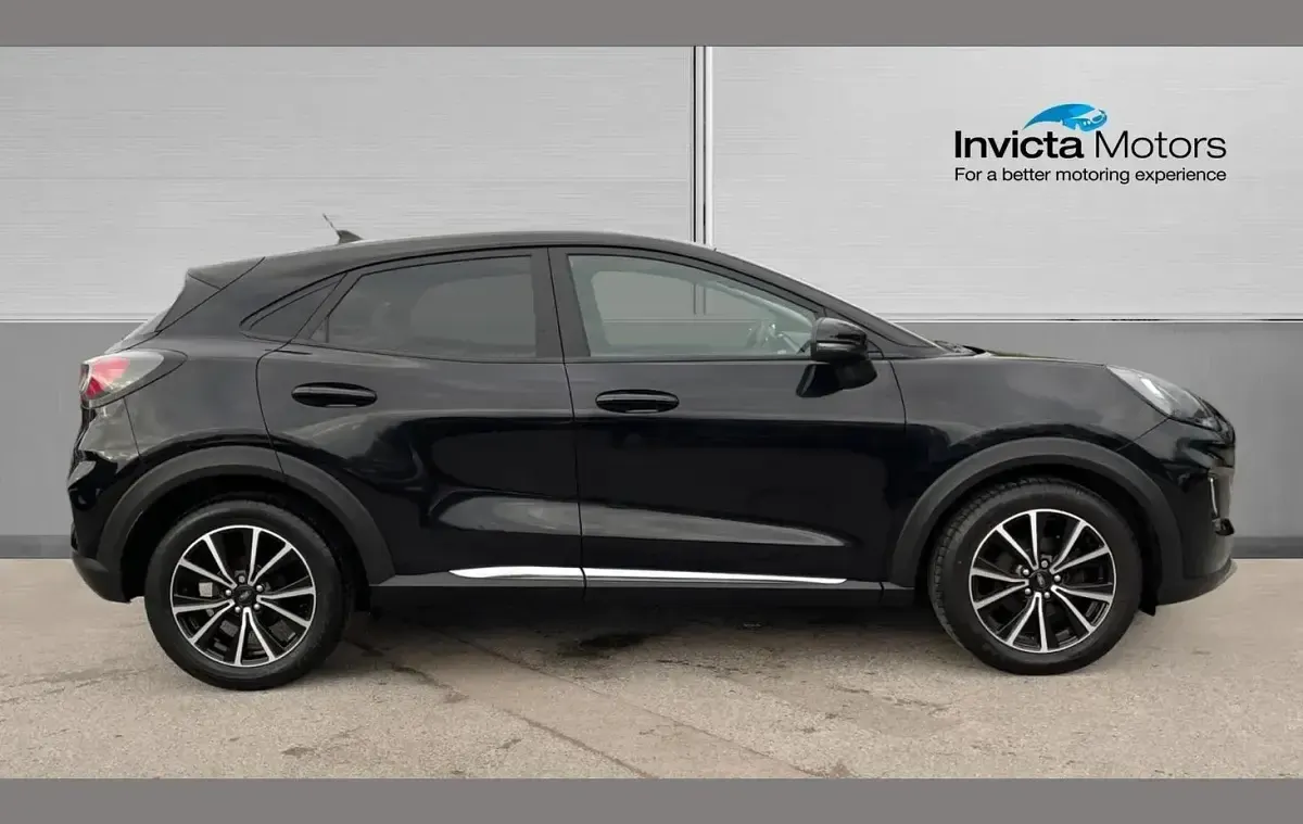 Używany Ford Puma Titanium 125 KM (91 kW) 2020 Czarny SUV