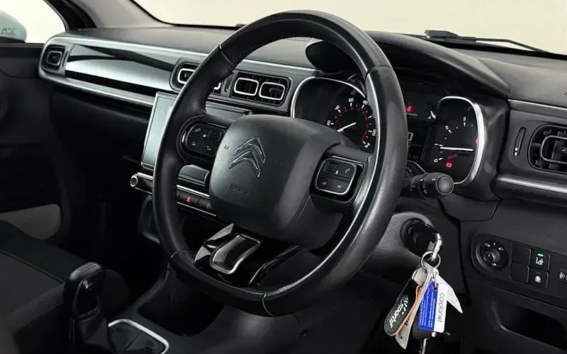 Used Citroën C3 Flair 83 HP (61 kW) 2019 Black Hatchback