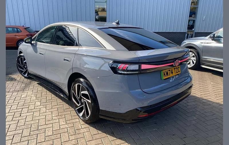 Usado VW ID.7 Pro 210 kW (286 CV) 2024 Gris Utilitario