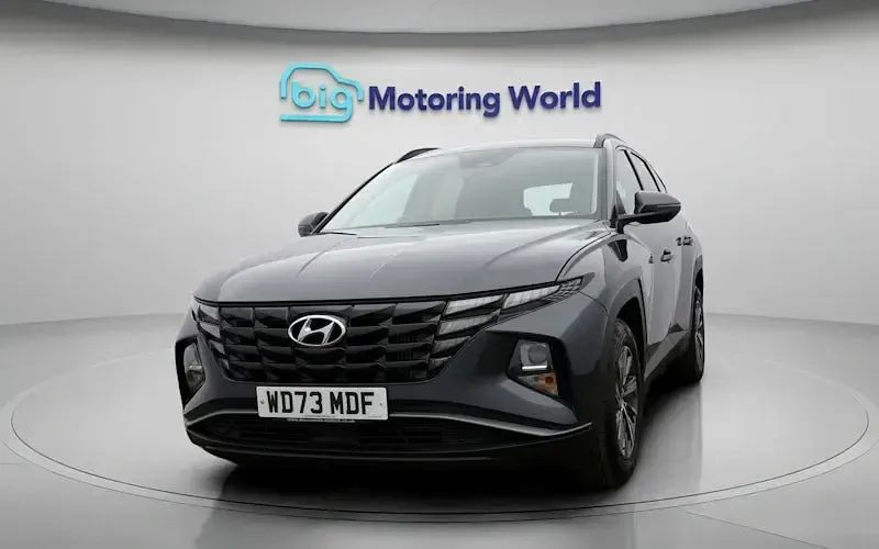 Usado Hyundai Tucson SE 150 HP (110 kW) 2024 Cinzento SUV