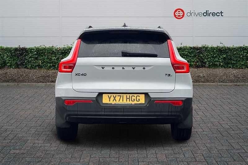 Used Volvo XC40 R-Design 163 HP (119 kW) 2021 Silver SUV